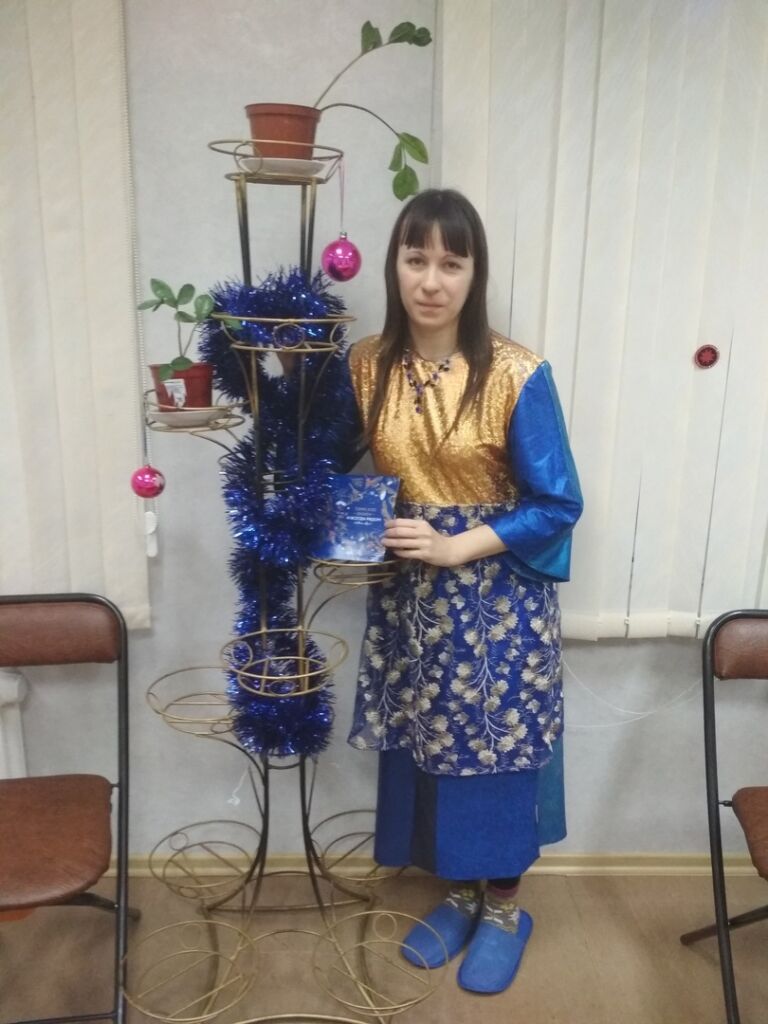 Новогоднее гадание по руке 1