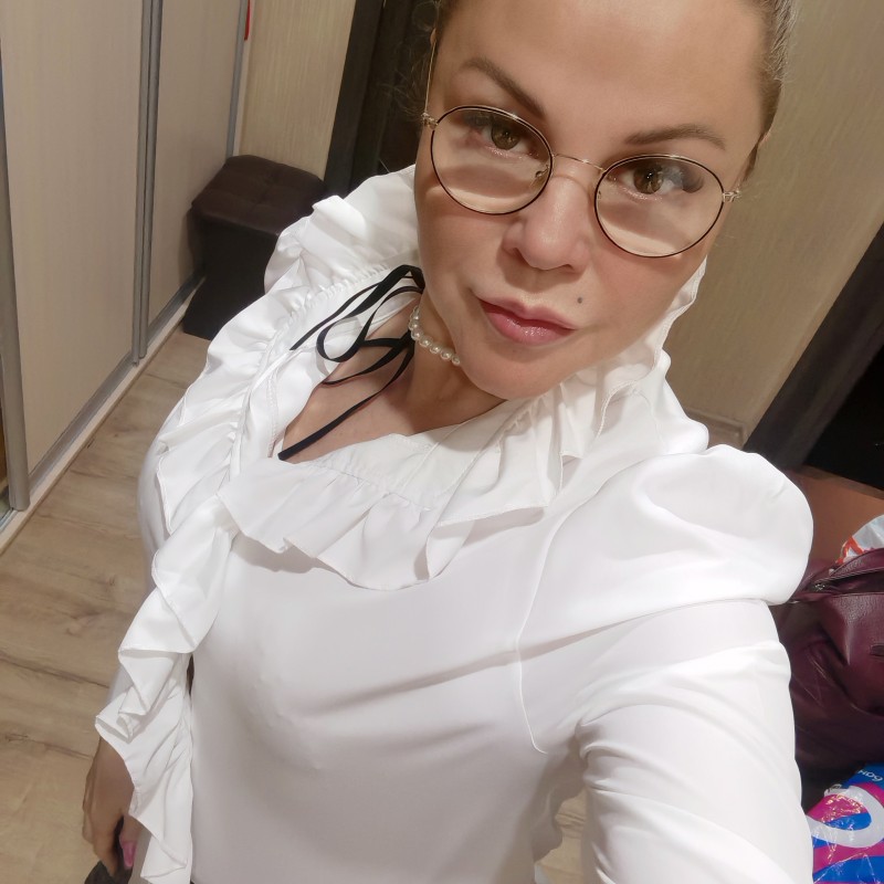 Ира Мо
